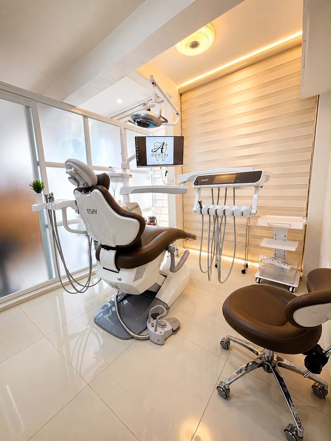 A+ Dental clinic treatment chair